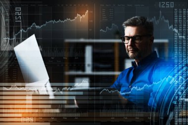 Dijital Analiz Teknolojisi Kullanan Borsa Analisti