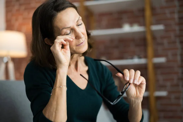 Moe Uitgeputte Oog Pijn Ache Probleem — Stockfoto