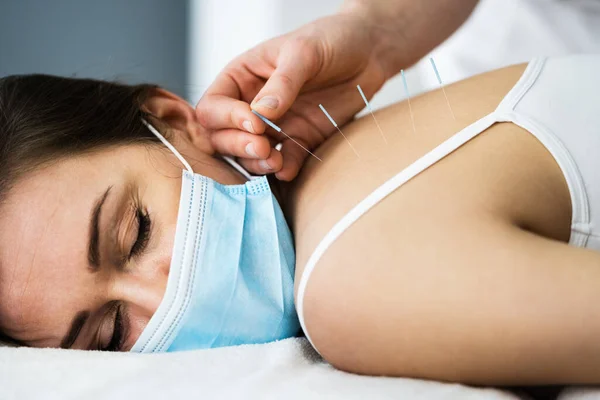 Tratamiento Terapia Masaje Acupuntura Mascarilla Facial —  Fotos de Stock