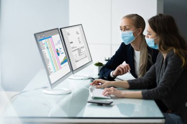 Yüz Maskesiyle Elektronik Fatura Hesap Tablosu