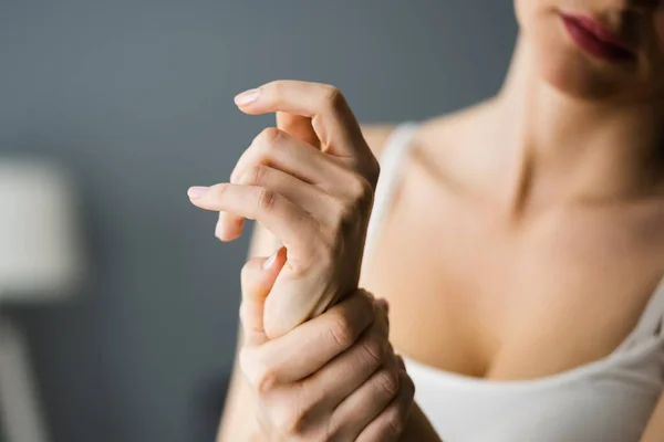 Punho Dor Segurando Massageando Articulações Após Lesão — Fotografia de Stock