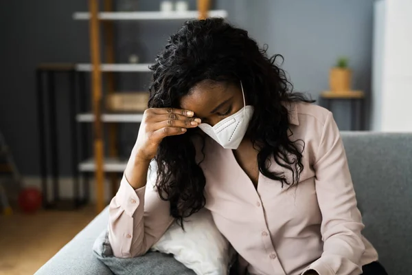 African American Covid Patient Mit Fieber Und Ache — Stockfoto