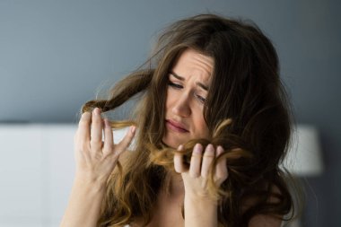 Uzun Dağınık Saç Karışıklığı Sorunu ve Hasar