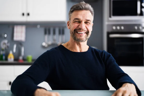 Happy Man Video Conference Webinar Portrait Home — Stock Photo, Image