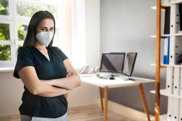 Woman Office Reception Ffp2 Face Mask — Stock Photo, Image