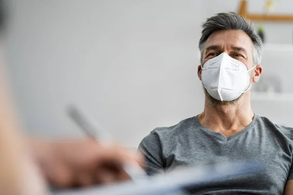 Psychiater Psychologie Psycholoog Met Klembord Gezichtsmasker — Stockfoto