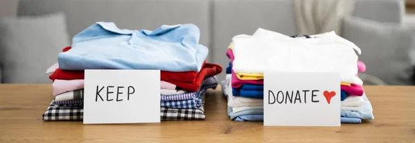 Declutter Kleding Garderobe Behouden Doneren Mode — Stockfoto