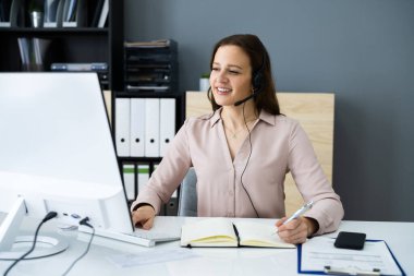 Asistanla Sanal Çevrimiçi Uzaktan Görüntü Çağrısı