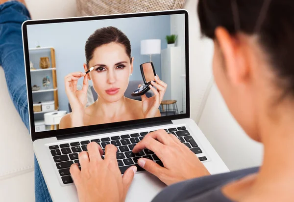 Online Cosmetic Makeup Digital Video Class Στον Υπολογιστή — Φωτογραφία Αρχείου