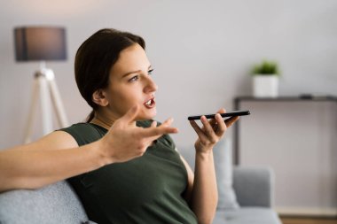 Akıllı Ses Denetimi Kablosuz Müzik Hoparlörü Akıllı Telefondan