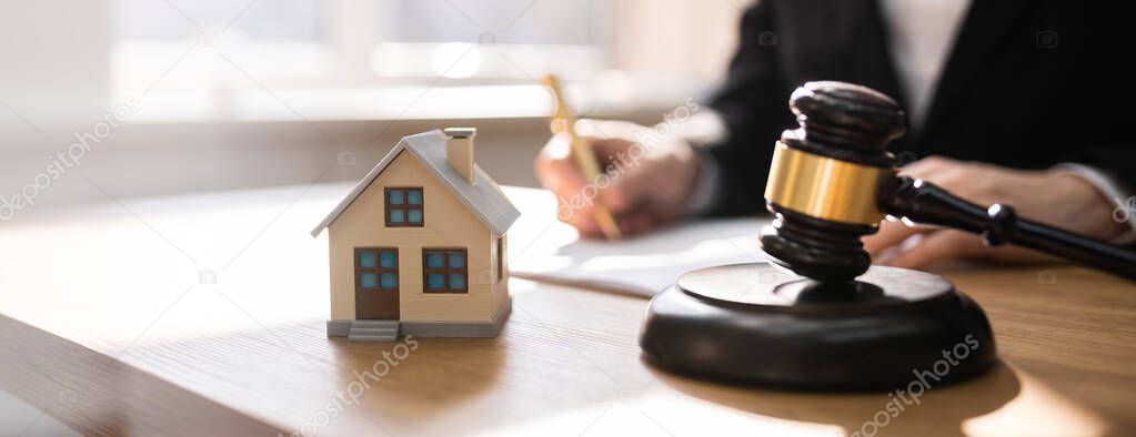 Divorce Property Law And House Foreclosure And Bankruptcy