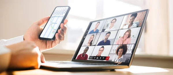Εικονική Παρουσίαση Των Επιχειρήσεων Videoconferencing Στην Οθόνη Του Υπολογιστή — Φωτογραφία Αρχείου