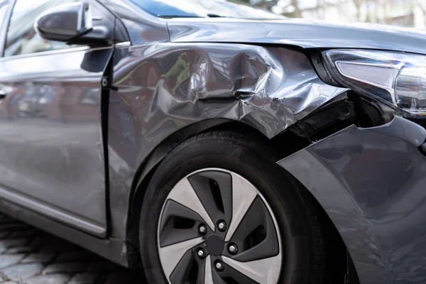Araba Sigortası Tamirat Kazadan Sonra Kırık Araç Hasarı — Stok fotoğraf