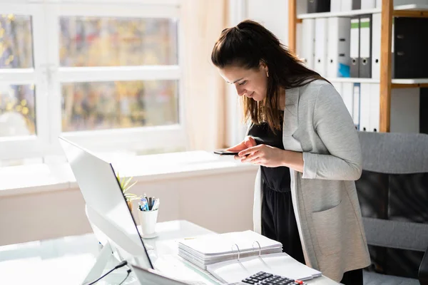 Dokumentbild Eller Foto Med Telefon Optiskt Smarttelefondokument — Stockfoto