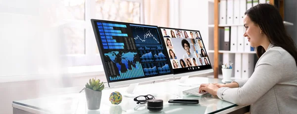 Online Video Conference Virtual Meeting Πολλαπλές Οθόνες — Φωτογραφία Αρχείου