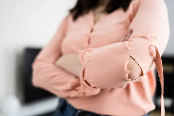 Lubang Pakaian Baju Yang Robek Dan Rusak Kurangnya Uang — Stok Foto