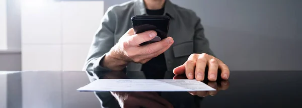 Fjärrkontroll Insättning Med Foto Med Mobiltelefon — Stockfoto