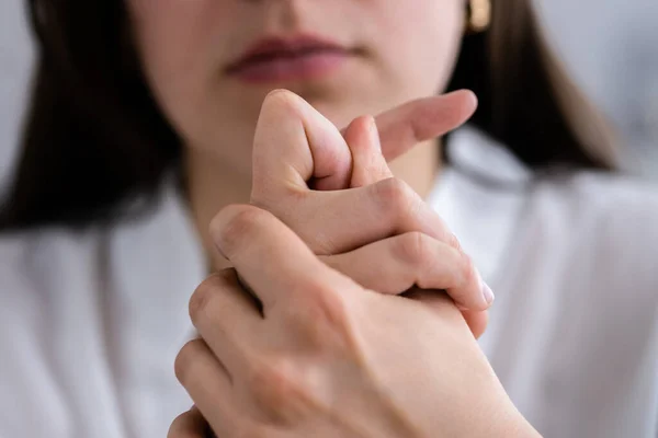 Mano Nudillo Dedo Articulación Grieta Dedos Chasquidos —  Fotos de Stock