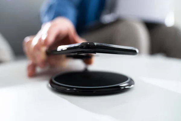 Wireless Inductive Phone Charger Smartphone Battery Charge — Stock Photo, Image