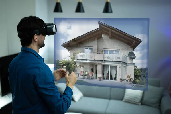 使用Vr耳机进行虚拟房屋运动 — 图库照片