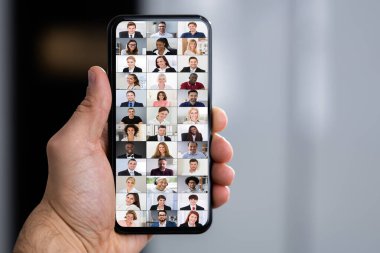 Sanal Çevrimiçi Video Konferansı Webinar Telefonda Arama