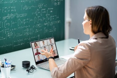 Çocuklarla Çevrimiçi Öğretmen Toplantısı. Öğretmenlik Sınıfı