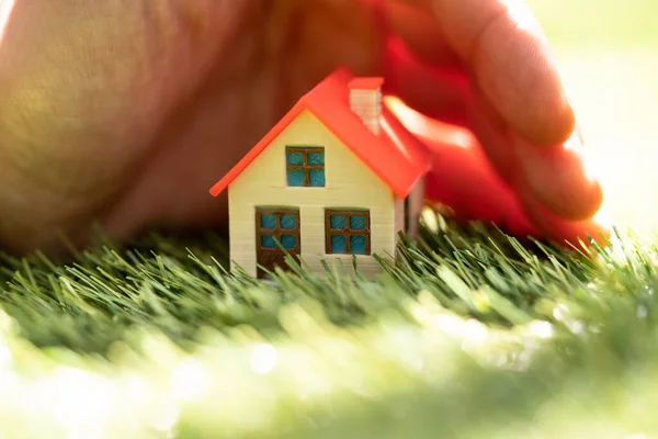 Casa Seguros Propiedad Asesor Personal Negocio Verde — Foto de Stock