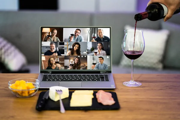 Cena Virtual Degustación Vinos Línea Utilizando Ordenador Portátil — Foto de Stock