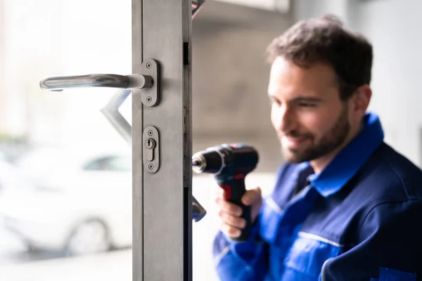 Locksmith Man Repairing Changing Metal Door Lock — Stock Photo, Image