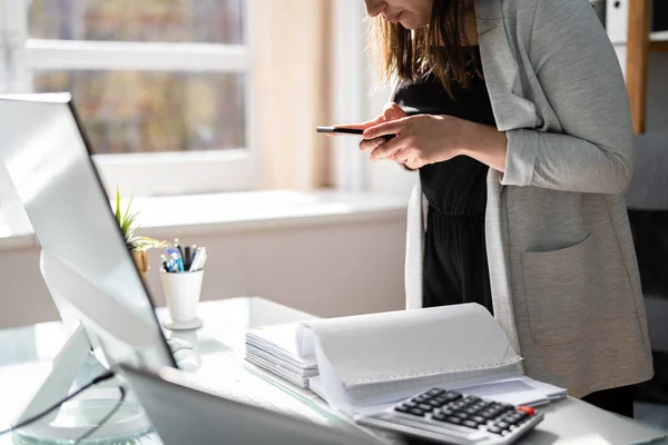 Dokumentbild Eller Foto Med Telefon Optiskt Smarttelefondokument — Stockfoto