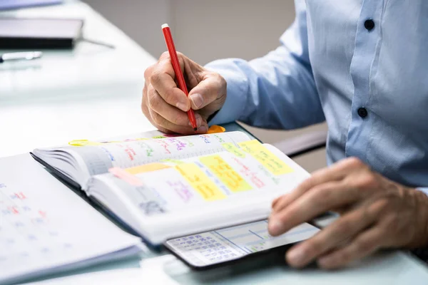 Kalenderplan Papier Und Telefon — Stockfoto