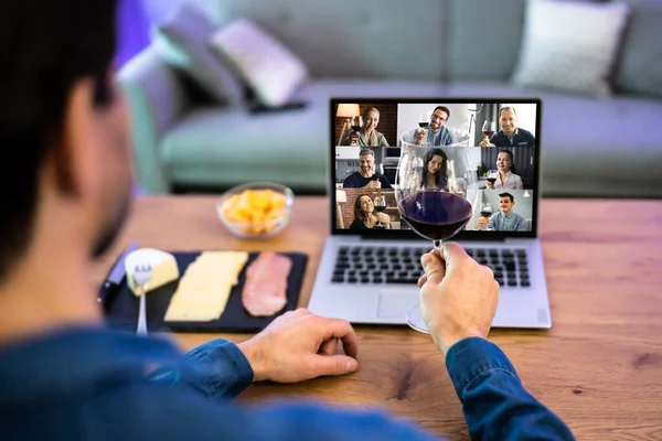 Cena Virtual Degustación Vinos Línea Utilizando Ordenador Portátil — Foto de Stock