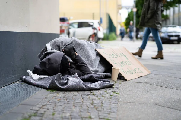 Умоляющий Бедняга Проблемы Отчаяние Бездомность — стоковое фото