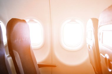 Uçak Pencere Koltuğu. Ekonomi sınıfı seyahat. Uçak İçi