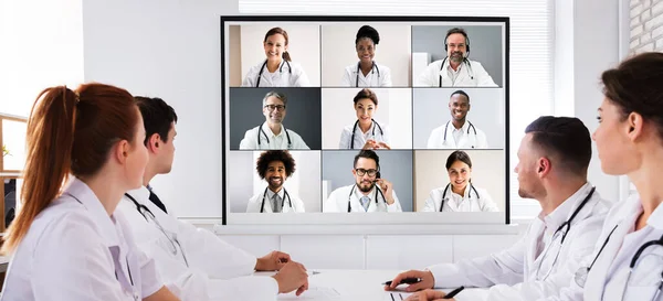 Konferens För Doctor Video Conference Team Skärmen — Stockfoto