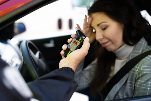 Sad Woman Alcohol Intoxication Stopped Policeman — Stock Photo, Image