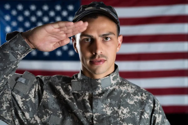 Soldado Militar Del Ejército Los Estados Unidos Veterano Contra Bandera — Foto de Stock