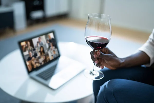 Virtual Wine Tasting Dinner Event Online Met Behulp Van Laptop — Stockfoto