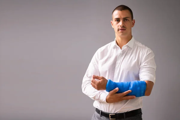 Angestellter Bei Unfall Mit Gebrochenem Arm Verletzt — Stockfoto
