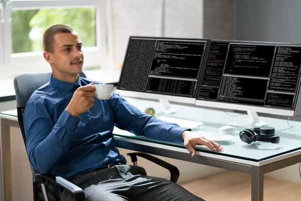 Computer Programmer Writing Program Code Computer Office — Stock Photo, Image