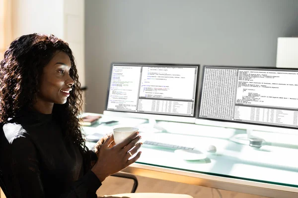 Programador Mulheres Afro Americanas Menina Codificação Computador — Fotografia de Stock