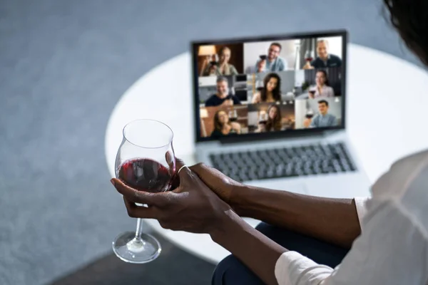 Virtual Wine Tasting Dinner Event Online Met Behulp Van Laptop — Stockfoto