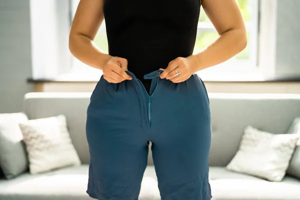 Vrouw Met Gewichtstoename Dikke Navel — Stockfoto