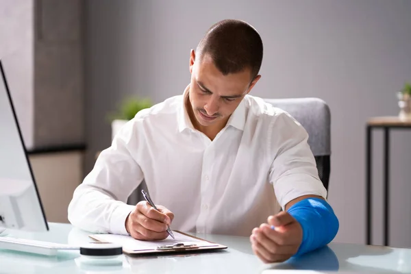 Worker Filling Social Security Benefits Disability Insurance Compensation Claim — Stock Photo, Image