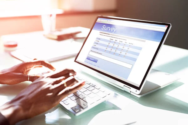 Black Woman Filling Online Survey Form Screen — Stock Photo, Image