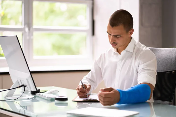 Worker Filling Social Security Benefits Disability Insurance Compensation Claim — Stock Photo, Image