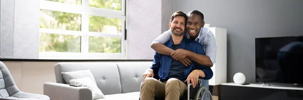 Paciente Afro Americano Feliz Cadeira Rodas — Fotografia de Stock