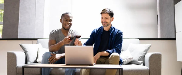 Virtuele Wijn Proeven Online Diner Party Laptop — Stockfoto