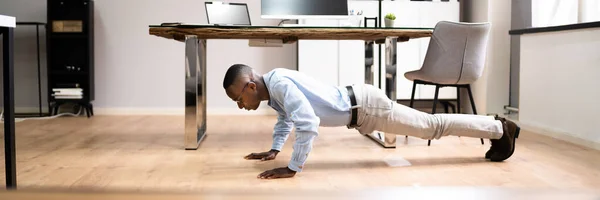 Workout Office Exercise Healthy African American Doing Pushups — Stock Photo, Image