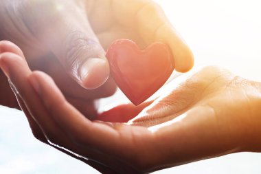 Afrikalı Amerikalı Erkekler Yardım Hediyesi